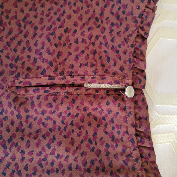 Apt. 9 Large Blouse with Pleated Front Panel and Ruffle Neck and Sleeves - Picture 4 of 7